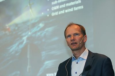 Forskningsleder John Olav Tande hos Sintef Energi inviterer industrien til å gi råd og innspill om hvordan det nye forskningssenteret for havvindkraft bør innrettes. Foto: Atle Abelsen