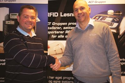 Daglig leder Morten Mathiesen (til høyre) i ACT Logimark har ansett Jan Aage Nyborg selger og servicetekniker i Trondheim.