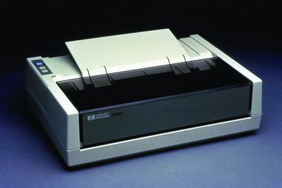 FØR:
Denne HP ThinkJet-en fra 1984 kostet en formue, skrev sakte med grov oppløsning på 96 dpi, men var likevel en sensasjon.