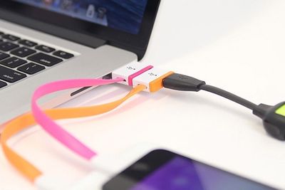  Infinite USB lar deg bruke selve kabelen som forgreiner.