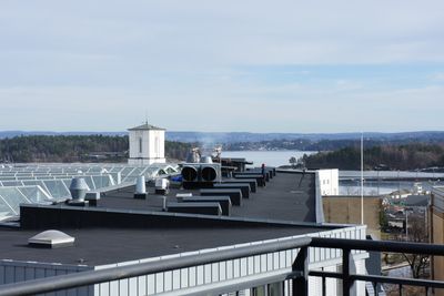 Ulike ventilasjonsløsninger testes ut på taket av Norconsults lokaler i Sandvika  
