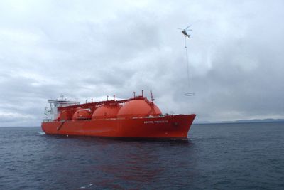 LNG-skipet Arctic Princess ble brukt da nødtauesystemet og drivanker ShipArrestor ble testet i Barentshavet i juni 2010. Et helikopter senket en kjettingring rundt ankerspillfestet. Deretter ble drivanker og taueline sluppet i vannet.