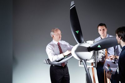 Siemens-forskere har utviklet en elmotor for fly som kan levere 260 kW selv om den bare veier 50 kilo. 