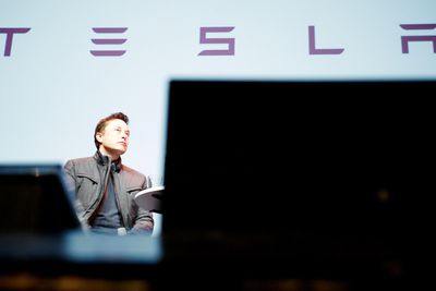 Tesla-sjef Elon Musk lover en helt ny produktlinje fra Tesla i slutten av april. 