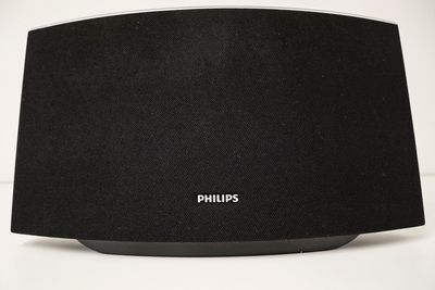 Liten og tilbakelent:  Philips minste multiromhøyttaler for Spotify Connect, SW700M, er billig. Kanskje litt for billig i forhold til storebror. 