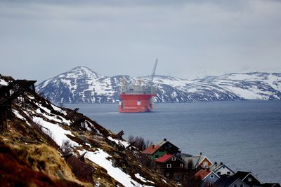 Nord-Norge kan styre klar av oljekrisen. Situasjonen er helt annerledes her, hvor oljevirksomheten er i startfasen, enn på den modne delen av sokkelen lenger sør, mener Geir Seljeseth i Norsk Olje og gass.