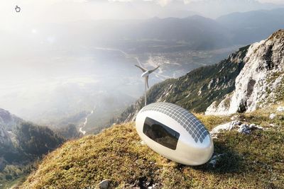 Ecocapsule minner om en hybrid mellom telt og campingvogn. 