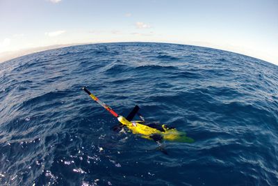 Seaglider fra Kongsberg Underwater Technology har et spesielt framdriftssystem og et batteri som gjør at den kan holde 10 måneder under vann. 