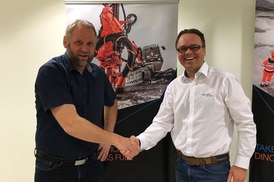 Kjell Arild Grønås i Qmatec Group AS  og Martin Friedl fra Sandvik Construction.