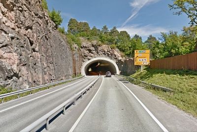 Mesta har en knapp ledelse på NCC Roads i kampen om fornyet kontrakt for området Arendal vest. Bildet er fra E18 like utenfor Grimstad sentrum. (Foto: Google).