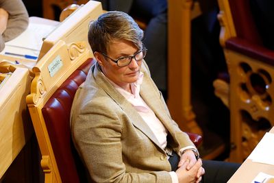 Klima- og miljøvernminister Tine Sundtoft (H) fikk i dag en rekke spørsmål i Stortinget rundt elektrifisering av Utsirahøyden.