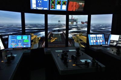 Simulatormodellen er den første av sitt slag i Norge, og er en tro kopi av Floatel Superior. Den er utviklet i tett samarbeid mellom Simsea, Floatel International og Kongsberg Maritime.