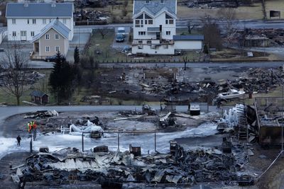 Fredag reiser NVE på befaring for å høre om Lærdal Energis erfaringer i arbeidet med å gjenopprette strømforsyningen. Her blir avvikene fra beredskapsforskriften også et tema. 