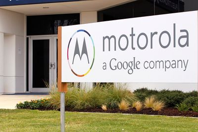 Google selger Motorola til kinesiske Lenovo. 