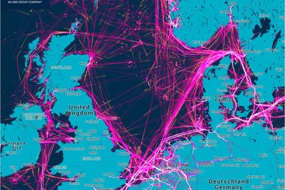 Ruter: AIS-data for to dager i mai i år viser hvor det er tettest skipstrafikk. 