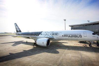 A350 XWB MSN-2 parkert ved leveringssenteret til Airbus på Toulouse-Blagnac lufthavn. 