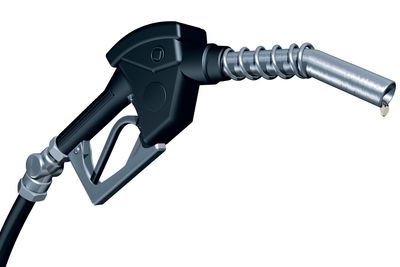 TUNG: Med en egenvekt på 0,84 kilo per liter er diesel vesentlig tyngre enn bensin.
