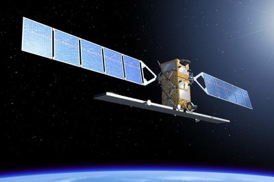 Romradar: Den første satellitten i EUs miljøovervåkningsprogram Copernicus, Sentinel 1a, er allerede skutt opp og produserer data som Meteorologisk Institutt har begynt å bruke til å varsle is i Barentshavet. 