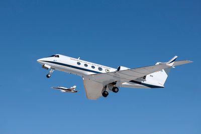 Gulfstream III-flyet fløy med ombygde vinger første gang 6. november. 