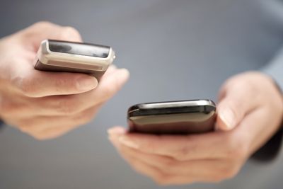 Vi brukte voldsomt mye mer mobildata i 2013, men sendte til gjengjeld færre SMS, viser Post- og teletilsynets oversikt. 