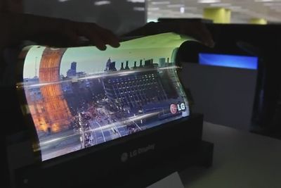  LG viser frem sin nye fleksible OLED-satsing.