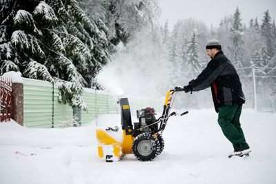 Det første snøfreskjøperen må tenke på, er hvor stort areal som skal brøytes.