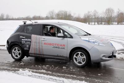 RobotCar er basert på en modifisert Nissan Leaf.