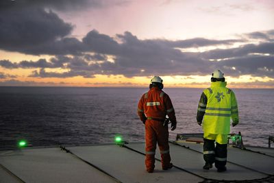 Oljeindustrien har fått nye områder tilgjengelige i Barentshavet. Her fra en av Statoils operasjoner i området.