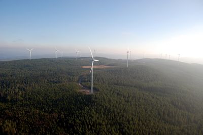 Google finansierer bygging av en ny landbasert vindpark i Sverige ved å kjøpe strøm for ti år. Her er en annen av O2s vindparker i Hedbodberget. 