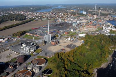 SARPSBORG: Største fabrikk og hovedkontor for Borregaard ligger i Sarpsborg. Der er også Biorefinery Demo bygget opp. Foto: Borregaard