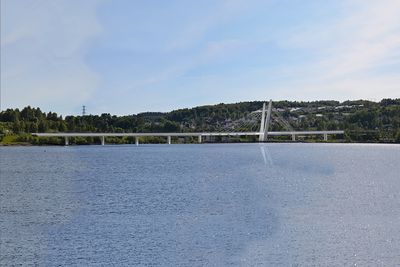 Slik vil brua over Farriseide i Vestfold se ut. 