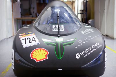 Fuel Fighter: Ved hjelp av industristerk sponsorhjelp konstruerer studentene ved NTNU Gjennom motordrevne kjøretøyer som skal kjøre så langt som mulig på samme mengde energi. NTNU har hatt vært presentert i løpet Shell Eco-marathon siden 2008. 