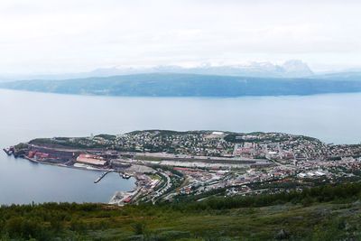 Zoom inn: Narvik i gigapikseloppløsning.