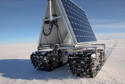 Polarroboten Goddard Remotely Operated Vehicle for Exploration and Research (evt. Greenland Rover eller GROVER) har i fem uker blitt testet på Grønland.
