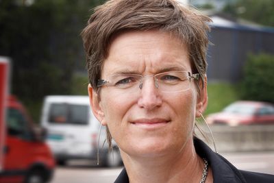 Direktør Ellen Hambro i Miljødirektoratet skal pendle fra Oslo til Trondheim.