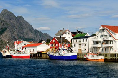 VIL LEGGE PRESS: Ordførere i Lofoten og Troms vil legge press på regjeringen for å få på plass en åpning av petroleumsvirksomhet.