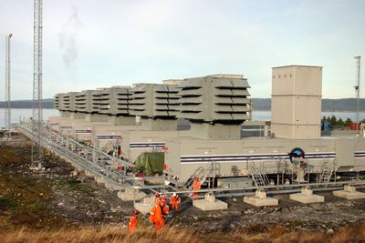 Statnetts to reservegasskraftverk i Midt-Norge kostet 2,1 milliarder kroner. Nå skal Statnett selge verket på Tjeldbergodden (bildet). Det er uklart hvor mye penger selskapet får igjen.