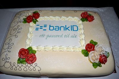 I BOKS: Denne kaken skal til livs hos BankID i dag, etter at eID-kontrakten med staten er i boks.