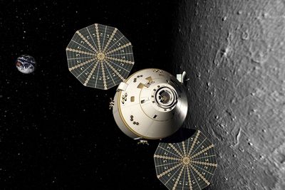 Tilbake til månen: NASAs Constellation Program gjør seg klare til å sende astronauter tilbake til månen ved å plassere romkapselen Orion i likevektspunktet EML-2. 