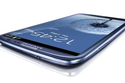 Samsungs millionselgende Galaxy S III vil ligge under mange juletrær i år, skal vi tro Elektronikkbransjen.  
