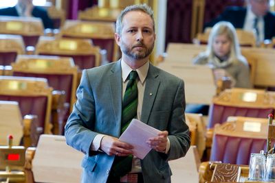 Bård Vegar Solhjell liker ikke rykter, og ber Høyre vente å se hva slags mål for energieffektivisering regjeringen kommer tilbake til Stortinget med. FOTO: NTB Scanpix