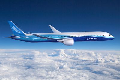 Den planlagte 787-10 er nesten tolv meter lengre enn dagens versjon, 787-8. 