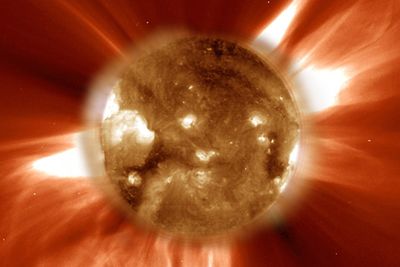 Solstormer gir variasjoner i magnetosfæren. Det kan påvirke retningsnøyaktigheten ved boring i nord.