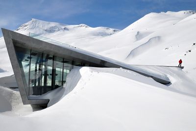 Fjellstua er en del av Trollstigplatået, som nå hedres for sin betongarkitektur med Betongtavlen 2012. FOTO: Reiulf Ramstad Arkitekter