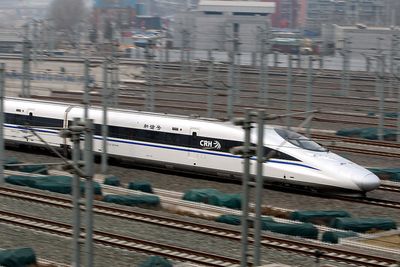 Kina har allerede bygd ut store strekninger for høyhastighetstog, og nye strekninger planlegges. 
