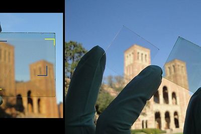 GJENNOMSIKTIG: Forskere ved UCLA har utviklet transparente solceller som kan integreres i vindusglass. FOTO: UCLA