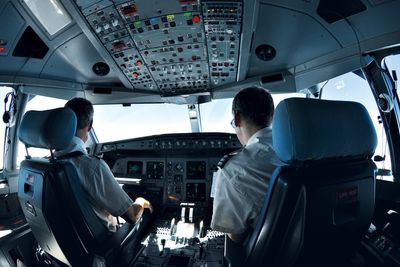 Erfarne piloter i både SAS og Norwegian er kritiske til innflygningssystemet PMS. 
