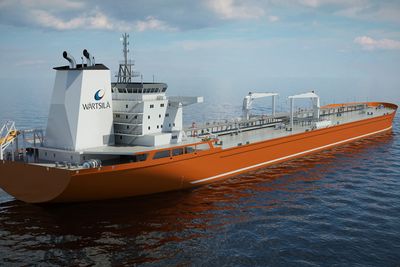 Integrert: Scrubber som fjerner svovel og katalysator som renser NOx er integert i eksosanlegget på den nye Aframax-tankeren Wärtsilä har utviklet. 