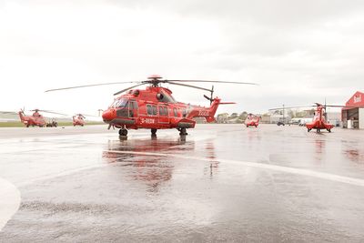 Det var dette helikopteret som fikk problemer med oljetrykket på vei ut fra Aberdeen torsdag. 