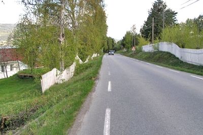 Her i Grimebakken lengst sør på strekningen som skal utbedres, blir vegstandarden mye høyere enn i dag. Bredden blir utvidet til 7,5 meter og det blir parallell gang/sykkelveg.